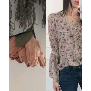 Bell-sleeve Bloom Chiffon Blouse