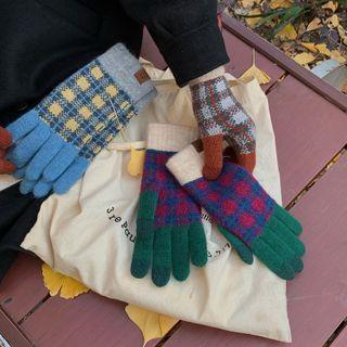 Retro Plaid Touchscreen Gloves