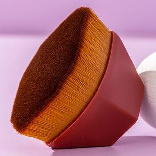 Foundation Brush Light Brown & Wine Red - One Size