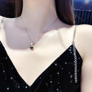 Stainless Steel Round Pendant Rhinestone Necklace