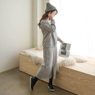 Set: Round-neck Fleece-lined Pullover + Band-waist Slit-front Skirt