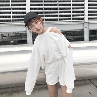 Set : Cutout Long-sleeve T-shirt + Shorts