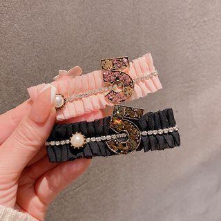 Numerical Faux Pearl Fabric Hair Clip