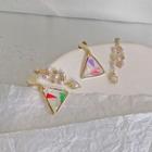 Non-matching Acrylic Triangle Faux Pearl Dangle Earring