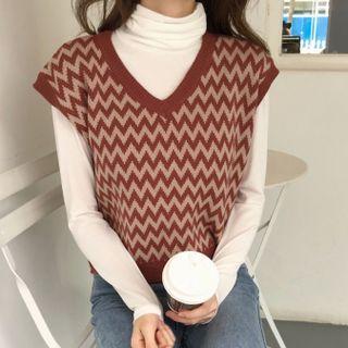 Long-sleeve Turtle Neck T-shirt / Knit Vest / Set