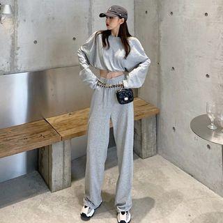 Set: Long-sleeve Crop T-shirt + Sweatpants...