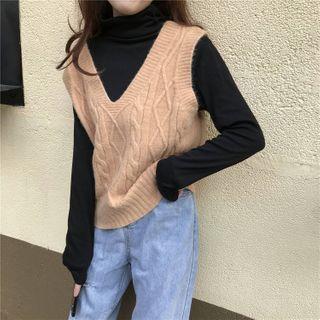 Plain V-neck Cable Knit Vest