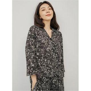 Flower Pattern Notch-collar Shirt Black - One Size
