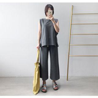 Set: Sleeveless Top + Sweatpants