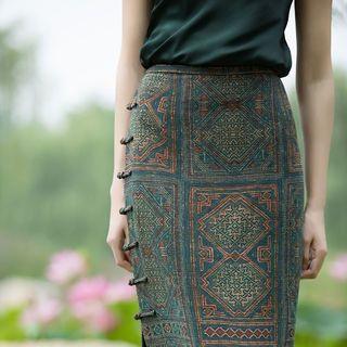 Frog Buttoned Midi Skirt