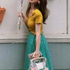 Knit Short-sleeve Top / Midi A-line Skirt