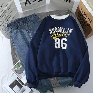 Crew-neck Sweatshirt / Straight-fit Jeans