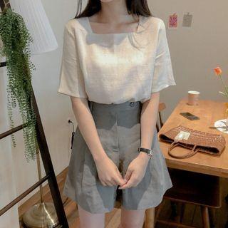 Short Sleeve Square Neck Plain Top / A-line Shorts