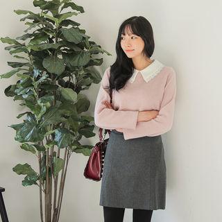 Laced Contrast-collar Knit Top