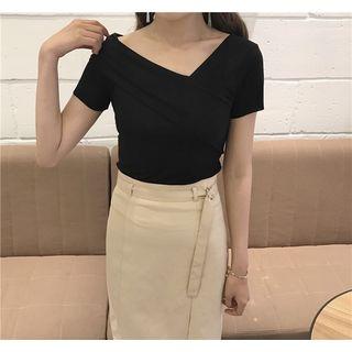 V-neck Short Sleeve Wrapped Plain T-shirt