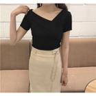 V-neck Short Sleeve Wrapped Plain T-shirt