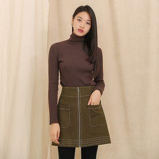 Zip-up Stitched Skirt