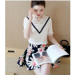 Set: Short Sleeve Lace Trim Blouse + Floral Print A-line Skirt
