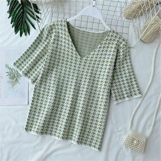 V-neck Houndstooth Short-sleeve Knit Top