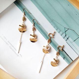 Non-matching Bird Scallop & Metal Disc Dangle Earring