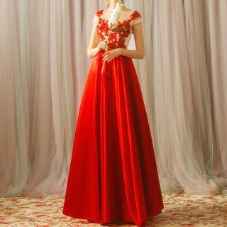 Embellished Cap-sleeve Evening Gown