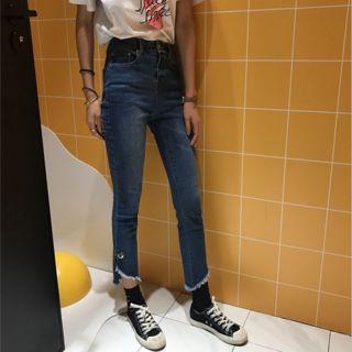 Washed High Waist Fray Hem Jeans