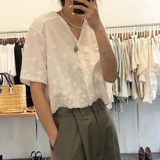 Elbow-sleeve Embroidered Shirt Off-white - One Size