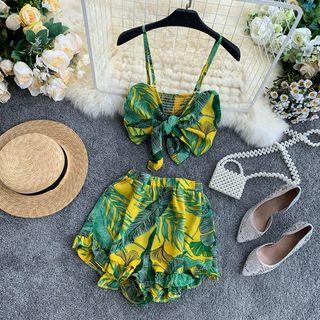 Set Of 2 : Print Suspender Top + Ruffle Wide Leg Shorts