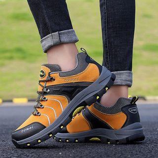 Light Weight Hiking Sneakers