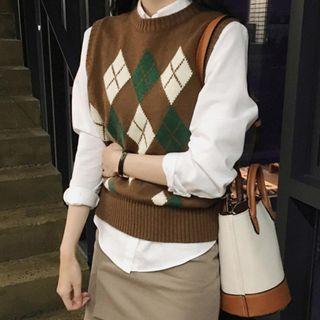 Set: Long-sleeve Plain Shirt + Printed Knit Vest