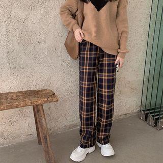 Round-neck Heart Oversize Sweater / High-waist Plaid Straight-cut Pants