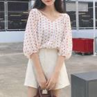 Dotted Elbow-sleeve V-neck Blouse / Wide-leg Shorts