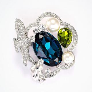 Rhinestone Beaded Brooch