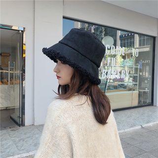 Faux Shearlnig Trim Bucket Hat