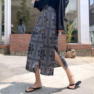 Deep-slit Long Paisley Skirt