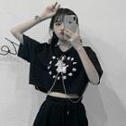 Short-sleeve Print Cropped T-shirt With Chain Black - One Size