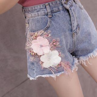Frayed Hem Flower Detail Wide-leg Denim Shorts