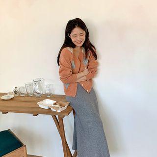 V-neck Woolen Argyle Cardigan