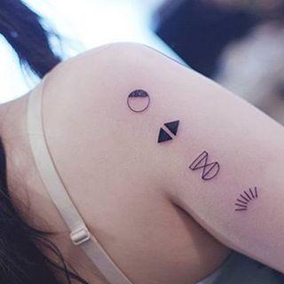 Geometric Pattern Print Waterproof Temporary Tattoo One Piece - One Size