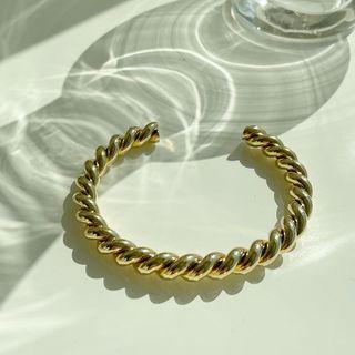 Twist Open Bangle Gold - One Size