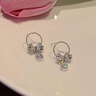 Rhinestone Butterfly Ear Cuff 1 Pair - Silver - One Size