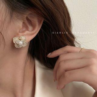 Flower Faux Pearl Alloy Earring 1 Pair - Silver - White - One Size