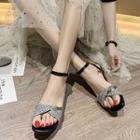Low-heel Plaid Sandals