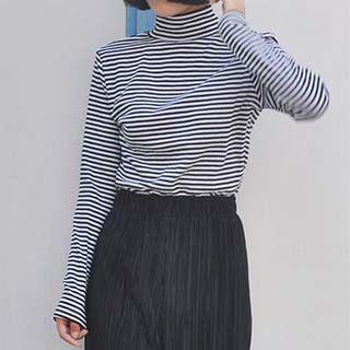 Striped Turtleneck Long Sleeve T-shirt