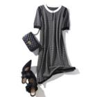 Short-sleeve Plaid Midi A-line Knit Dress