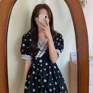 Puff-sleeve Lace Panel Pattern Printed Dress Black - One Size