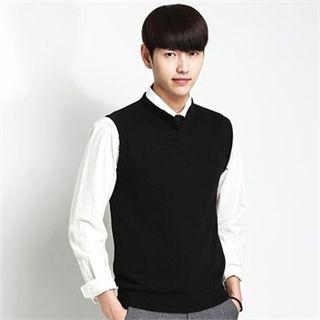 Open-placket Sleeveless Knit Top