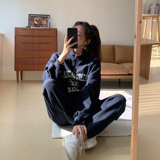 Set: High-neck Letter Print Sweatshirt + Jogger Pants