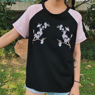 Floral Embroidered Color Block Short-sleeve T-shirt