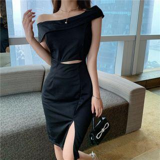 One-shoulder Asymmetrical Slit Sheath Dress